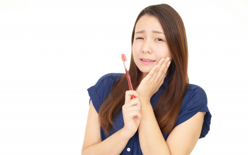 歯がしみる