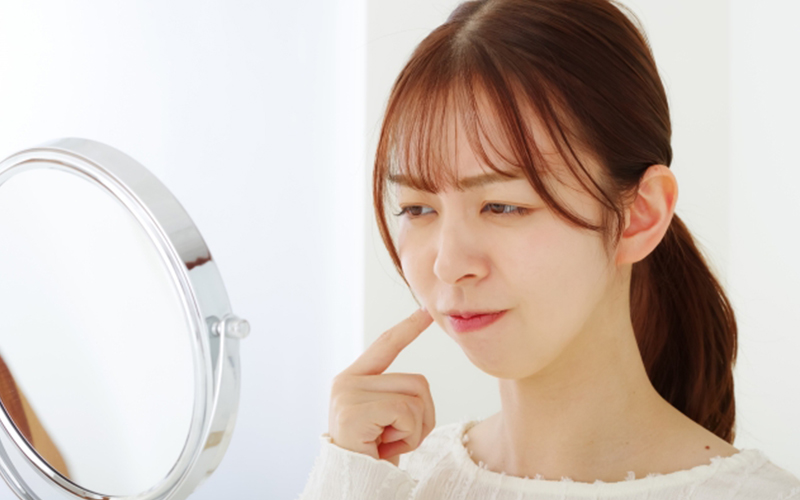 口の中がネバつく口臭がする